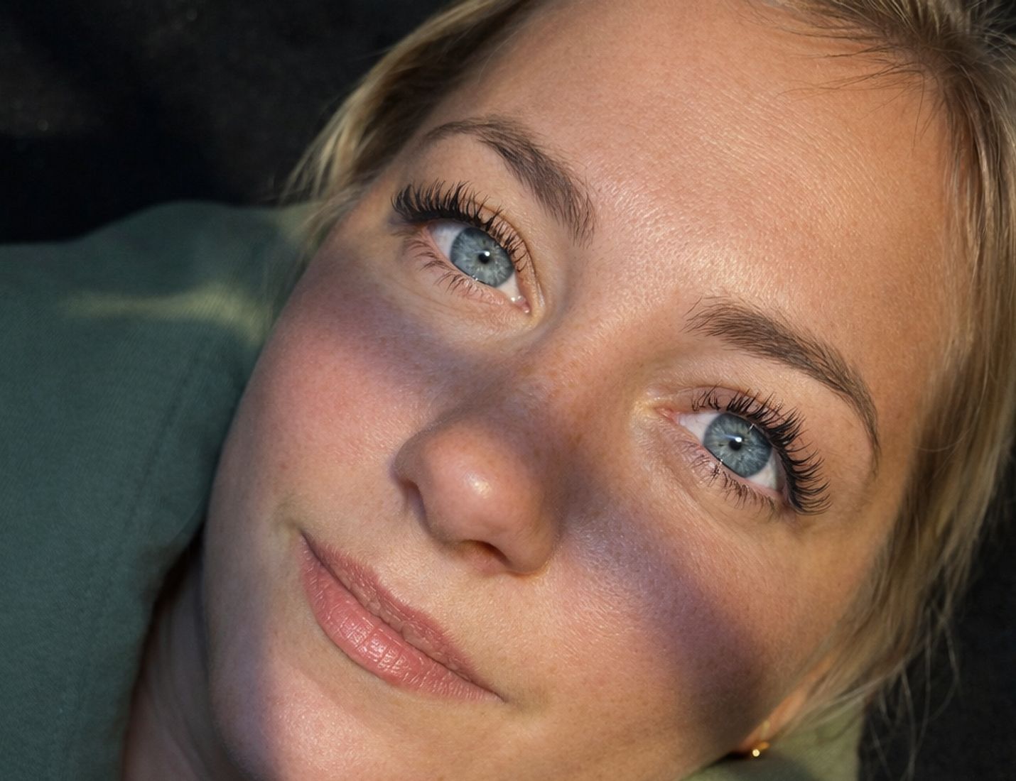 Portrait client, résultat de rehaussement de cils